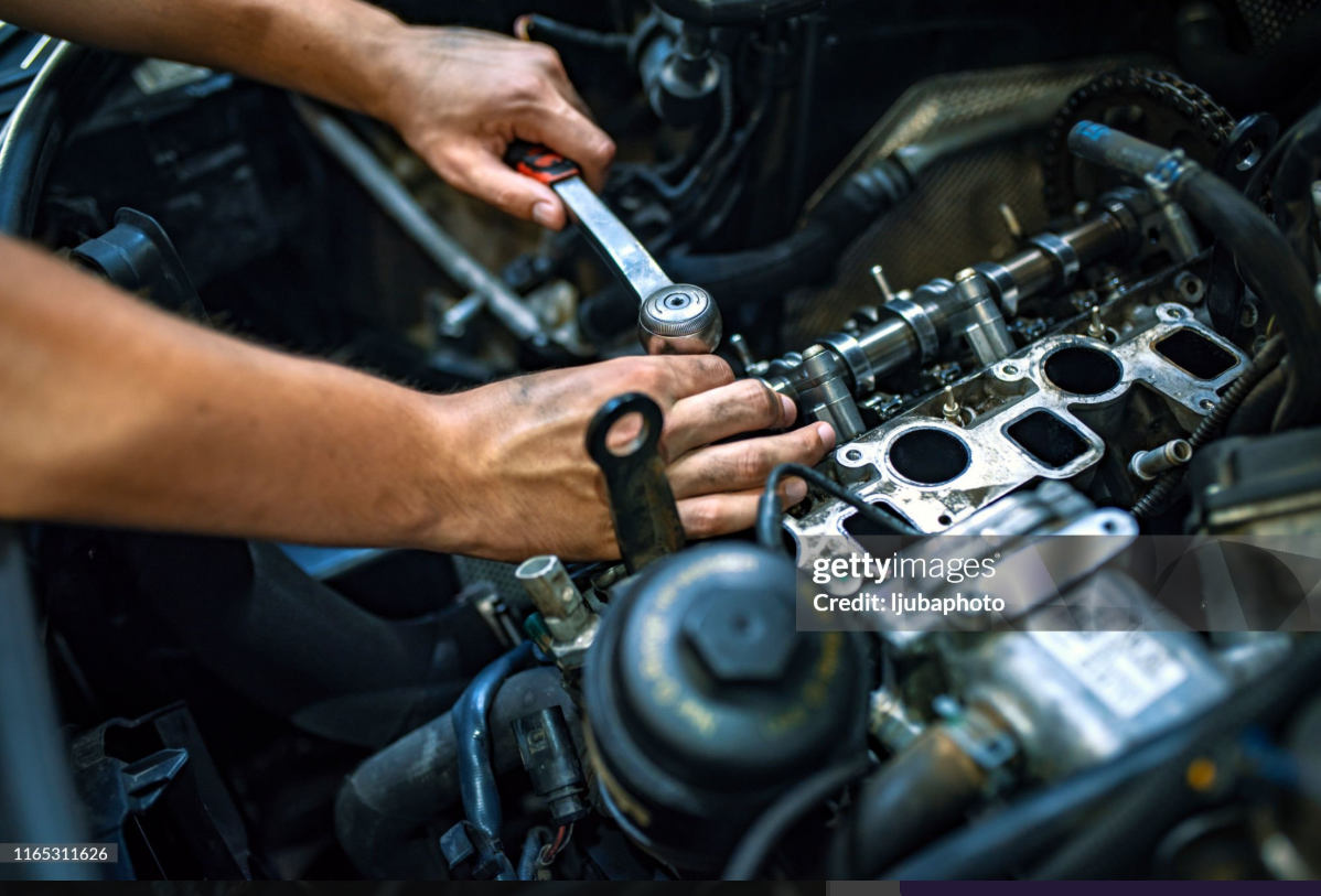 Engine Maintenance Image 1